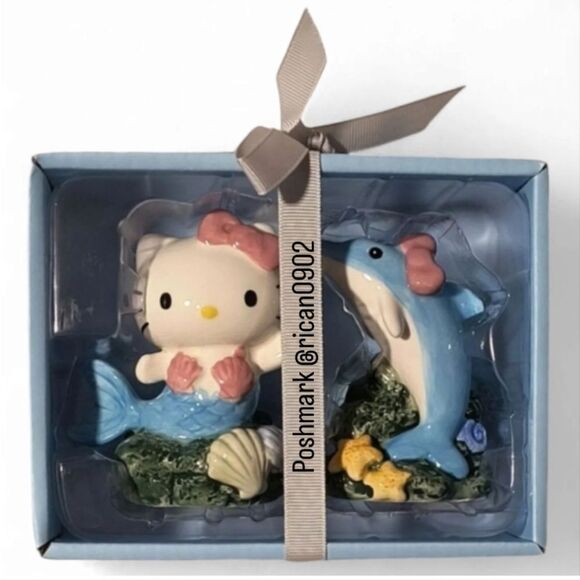 Hello Kitty Mermaid and Dolphin Salt and Pepper Shaker - Picture 2 of 2